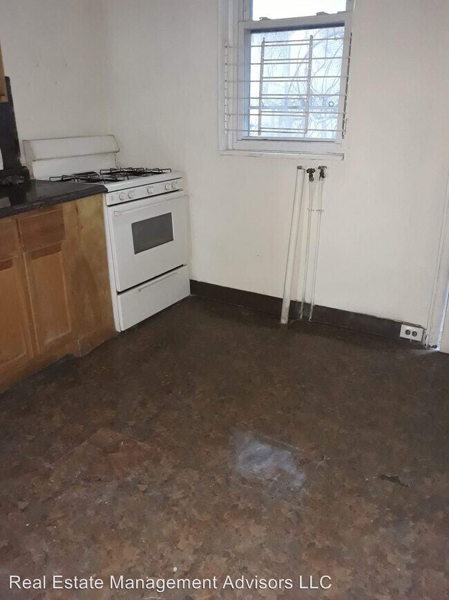 Building Photo - 3 br, 1 bath House - 1544 S Wilton St