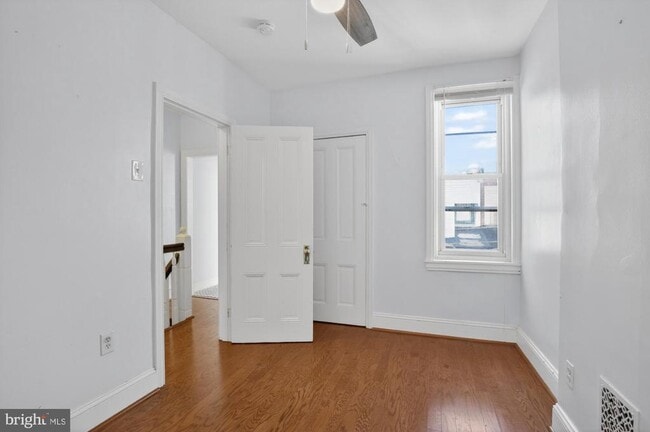 Building Photo - 1910 N Howard St