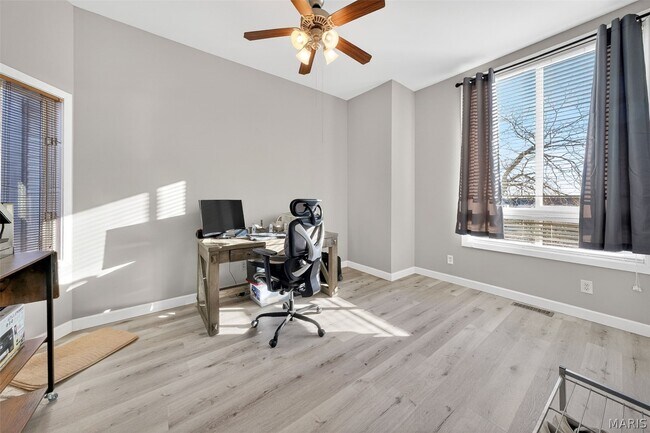 Building Photo - 28 Columbus Square Dr