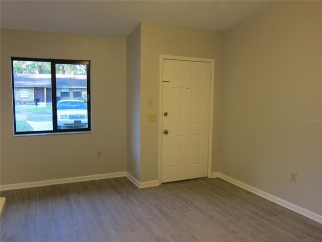 Building Photo - 7019 SW 21st Ln