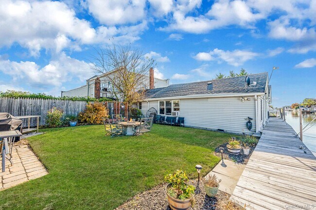 Building Photo - 504 Fire Island Ave