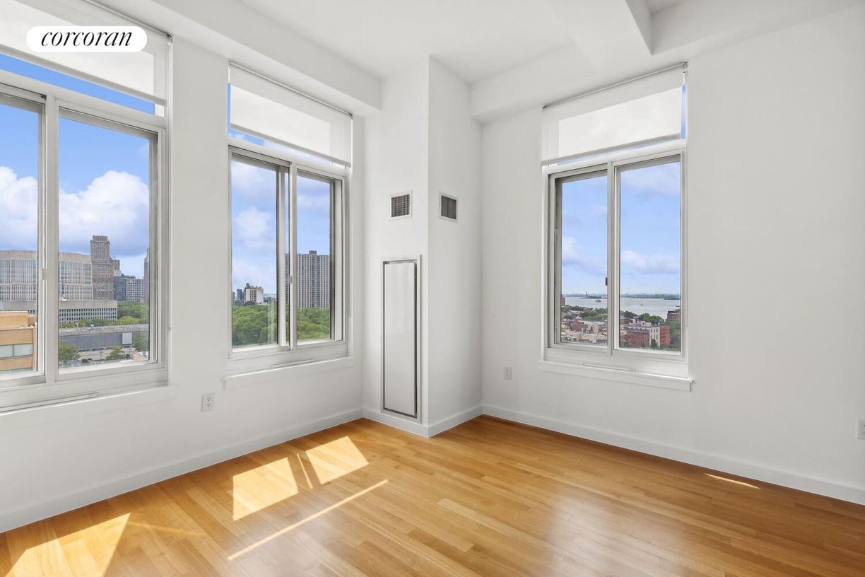 Building Photo - 85 Adams St