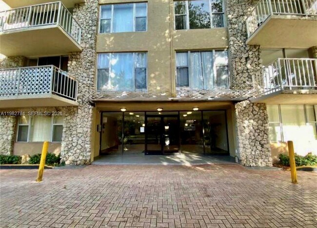 Building Photo - 1805 Sans Souci Blvd