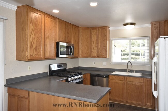 Building Photo - 5578 Coronado Way