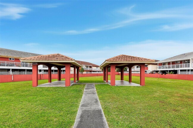 Building Photo - 11025 W Okeechobee Rd