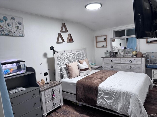 Building Photo - 213 Hill Rise