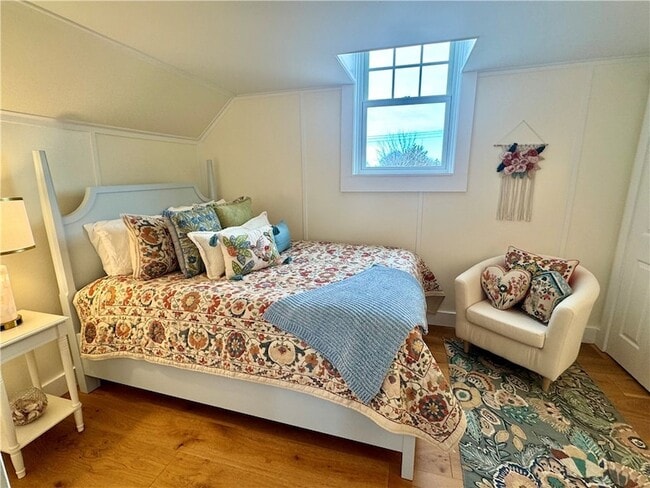 Building Photo - 21 Bedlow Ave