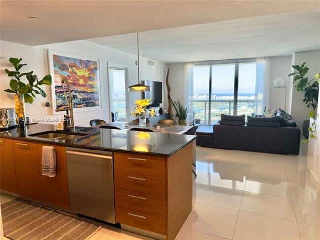 Building Photo - 50 Biscayne Blvd