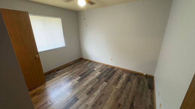 Building Photo - 4187 Sunset Dr