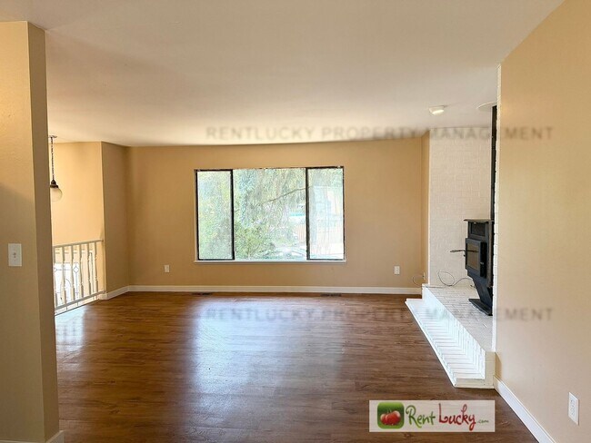 Building Photo - 2516 S 284th St