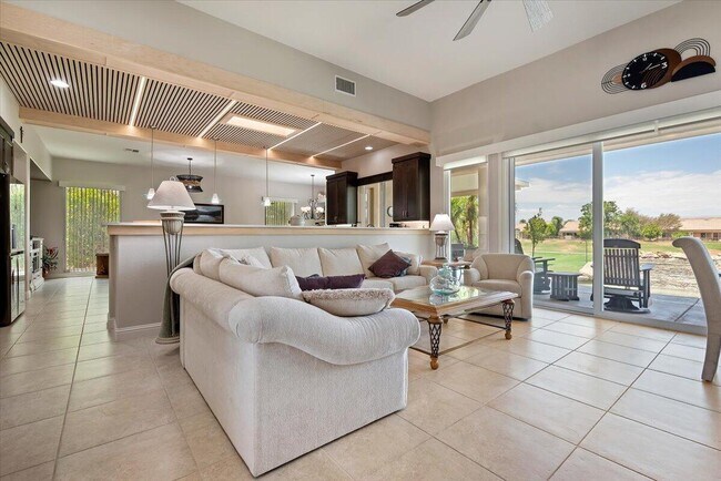 Building Photo - 39305 Fernwood Glen Ct