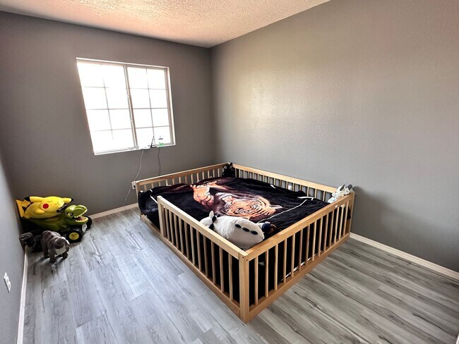 Building Photo - Coming Soon! 5 Bedroom 2.5 Bathroom w/ 2 Car Garage w/ Refrigerated Air