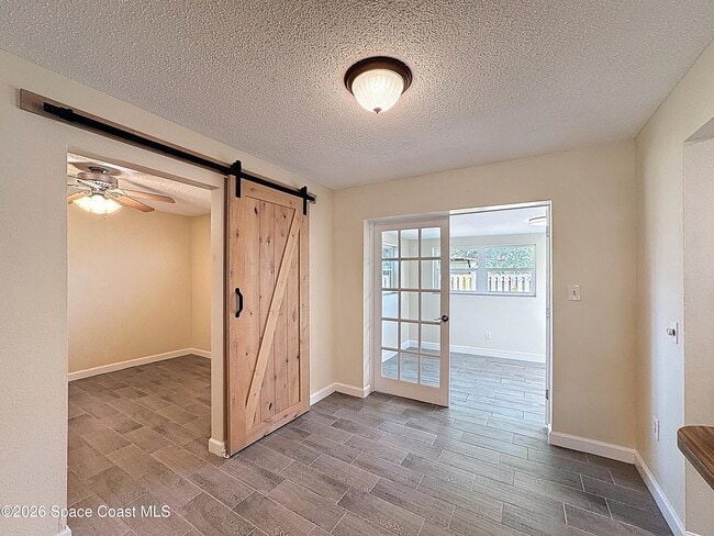 Building Photo - 1315 Lester Ct