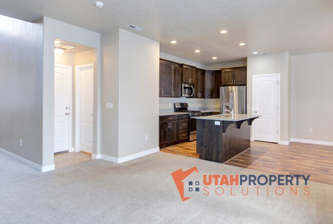 Building Photo - 5393 Borglum Ln