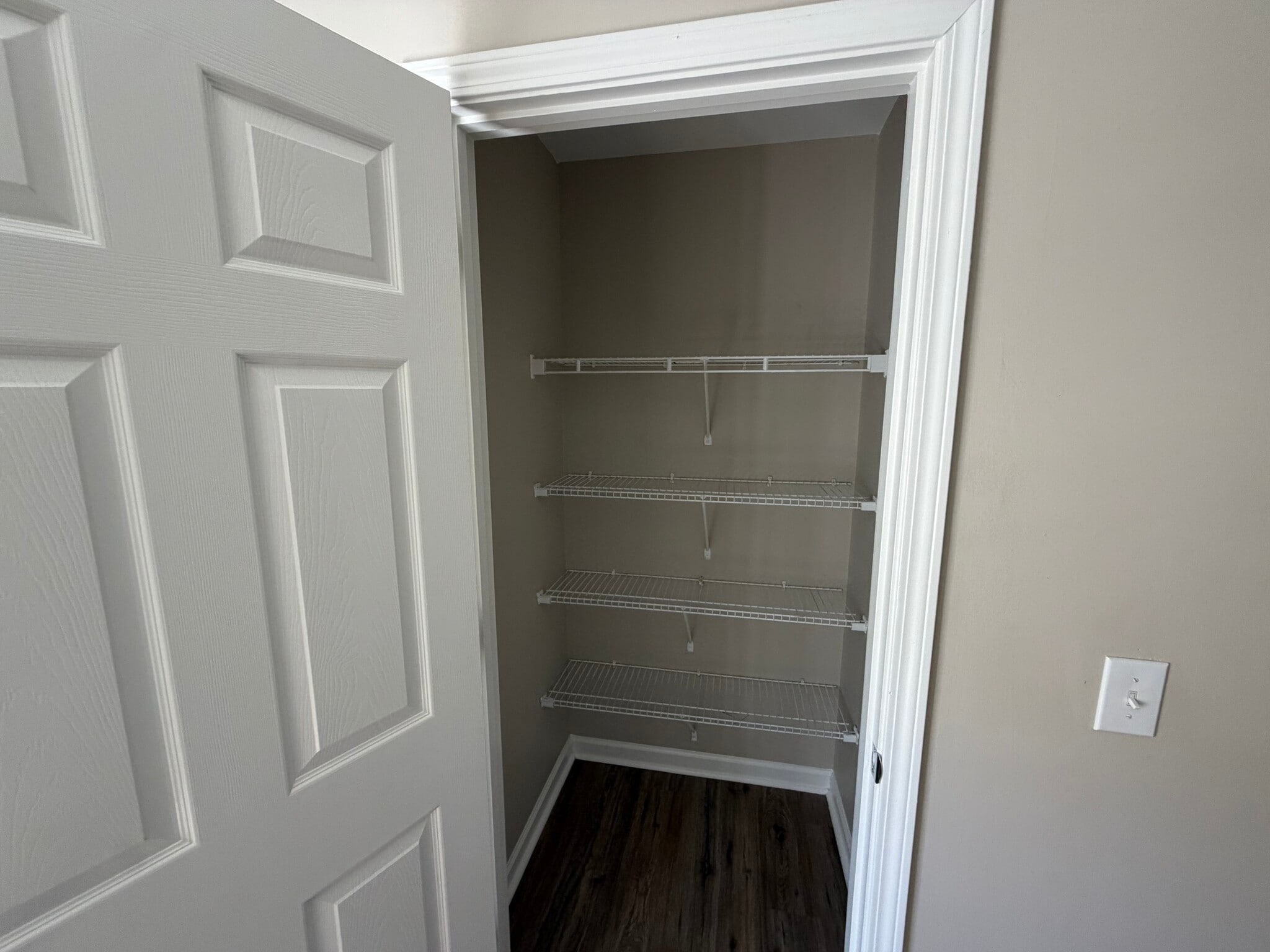 first bed room closet - 3315 Watson Gate Rd