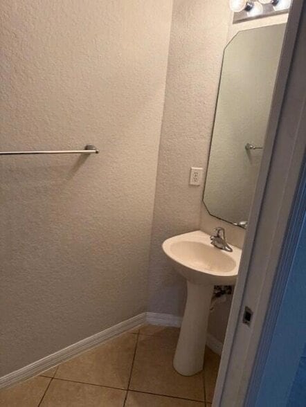 Building Photo - 821 Pipers Cay Dr