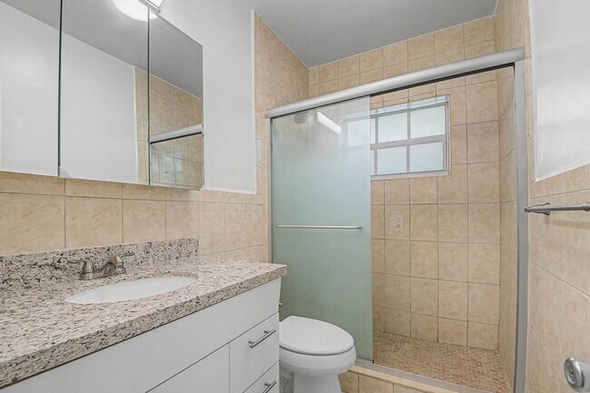 Building Photo - 7601 SW 59th Ct