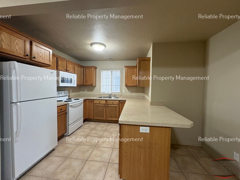 Building Photo - 184 Stockham Blvd