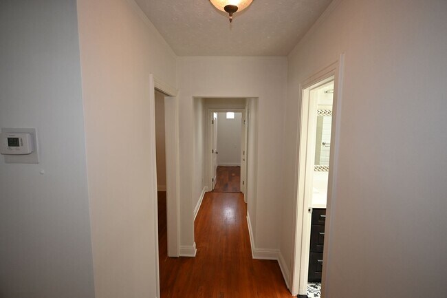 Building Photo - Beautiful 2 Bed 2 Bath Single Story House in Belmont Shore of Long Beach