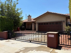 Building Photo - Spectacular-Remodeled 4-Bedroom Home with Pool, Spa, + 600 sqft Bonus Space in lovely Sylmar neig...