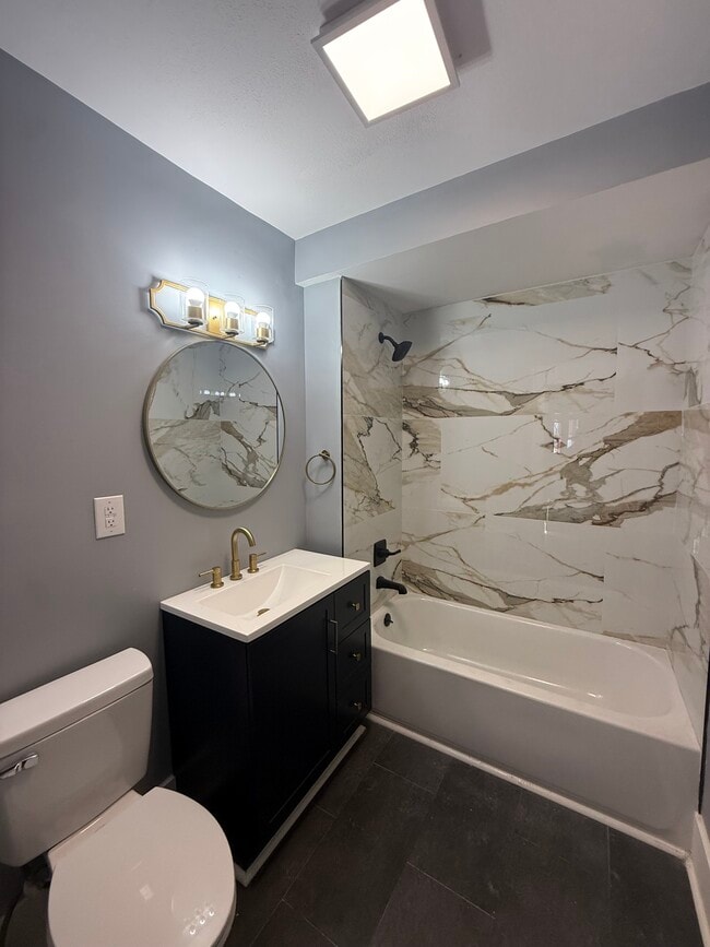 Building Photo - 1322 Madison St