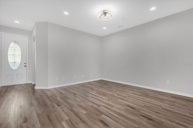 Building Photo - 9450 Silver Buttonwood St