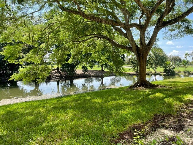 Building Photo - 13060 Vista Isles Dr