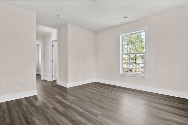 Building Photo - Cozy 3-Bedroom Home in Belvedere Plantation