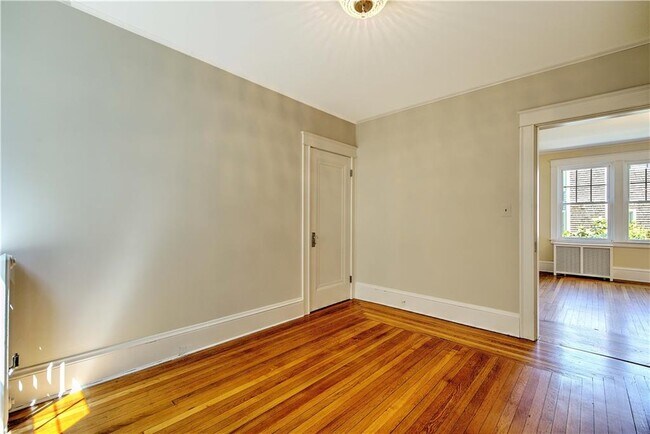 Building Photo - 69-69 E Manning St