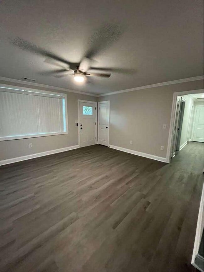 Building Photo - 2143 Shrimp St