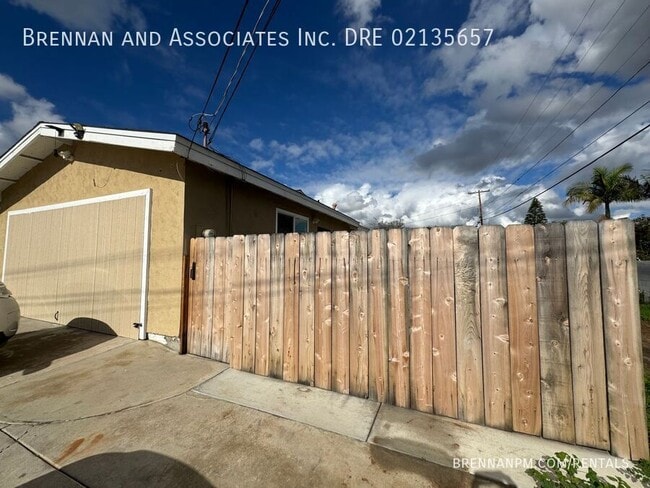 Building Photo - 9456 San Diego St