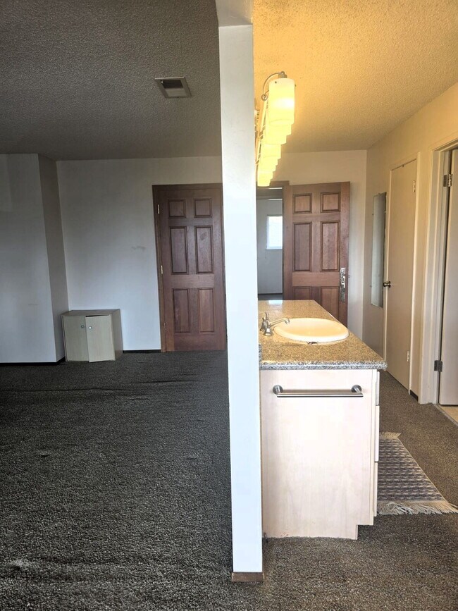 Building Photo - SUPER Spacious Westside Santa Cruz Home wi...