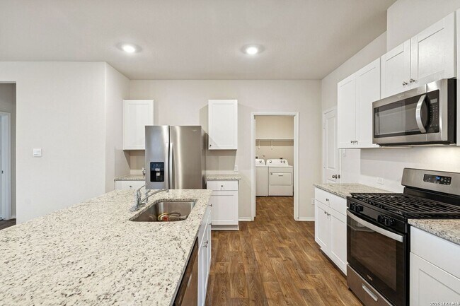Building Photo - 4550 Meerkat Dr