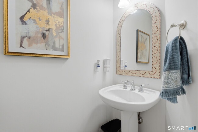 Building Photo - 7 Bridlewood
