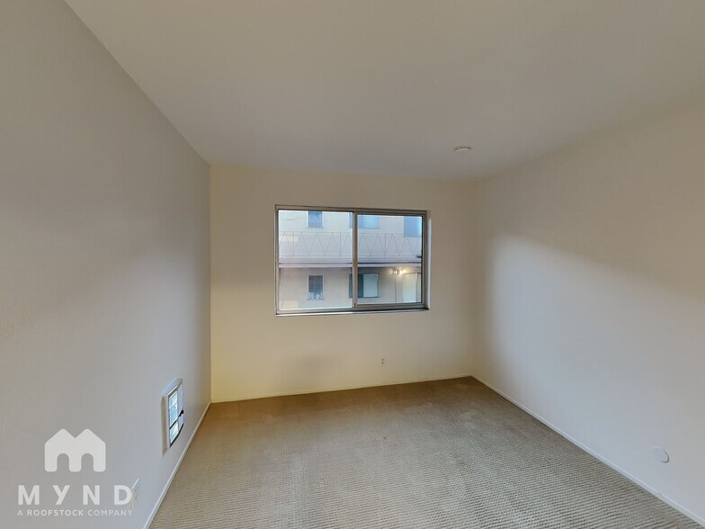 Building Photo - 360 Vernon St