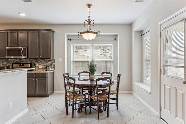 Building Photo - 346 Marble Springs Ln