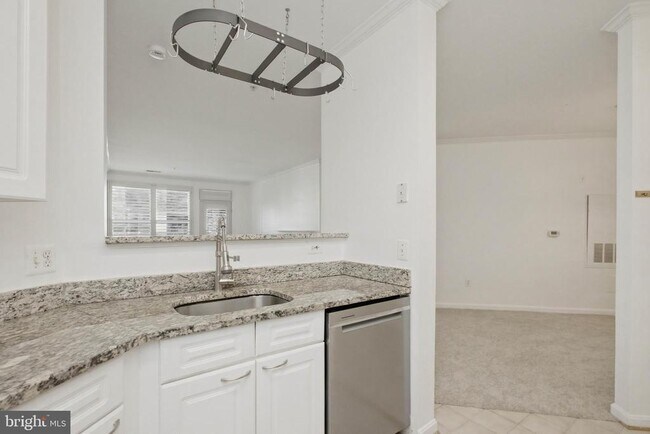 Building Photo - 2711 Bellforest Ct