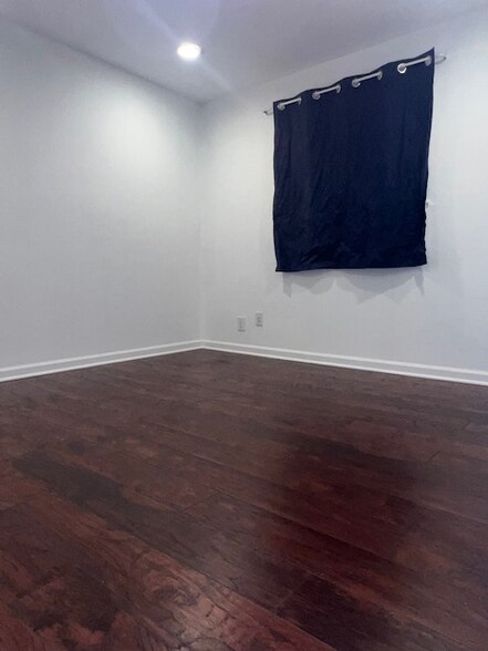 Building Photo - 20112 Brian Ct