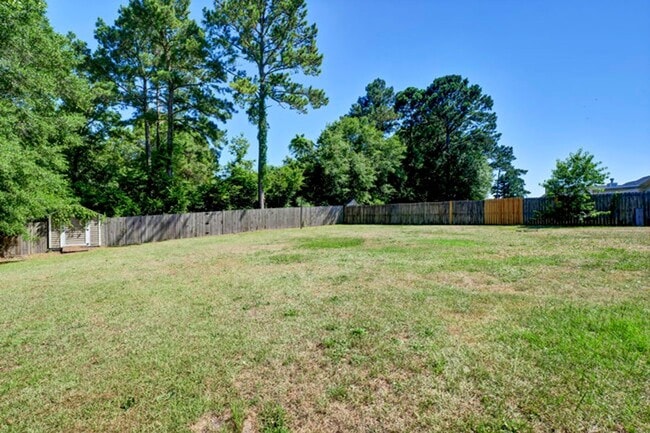 Building Photo - 134 Lawndale Ln