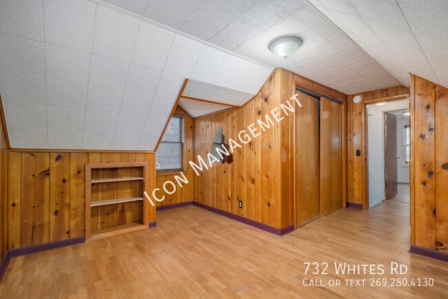 Building Photo - 732 Whites Rd