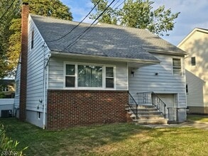 Building Photo - 454 Fenlon Blvd