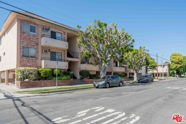 Building Photo - 11871 Idaho Ave