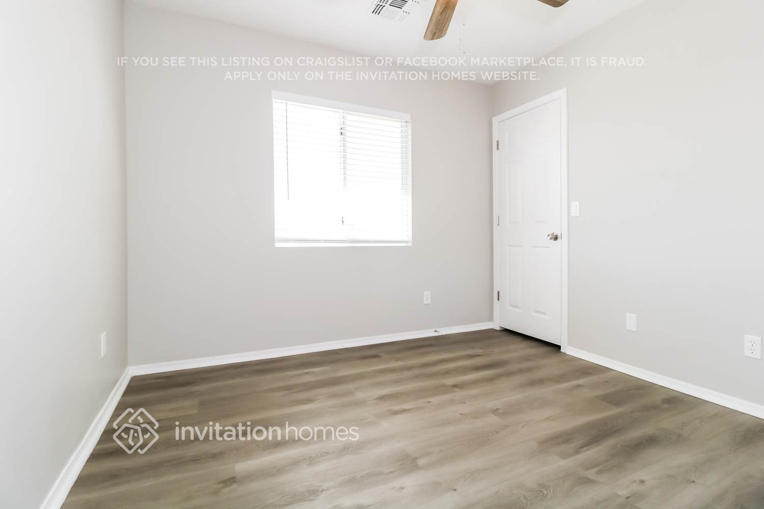 Building Photo - 718 S 223rd Dr