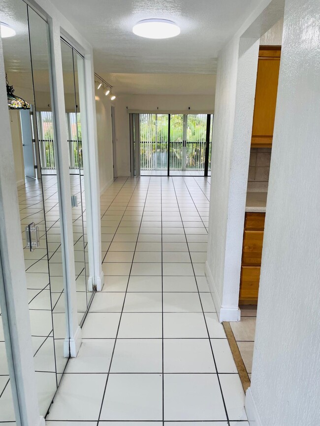 Building Photo - 4080 Tivoli Ct