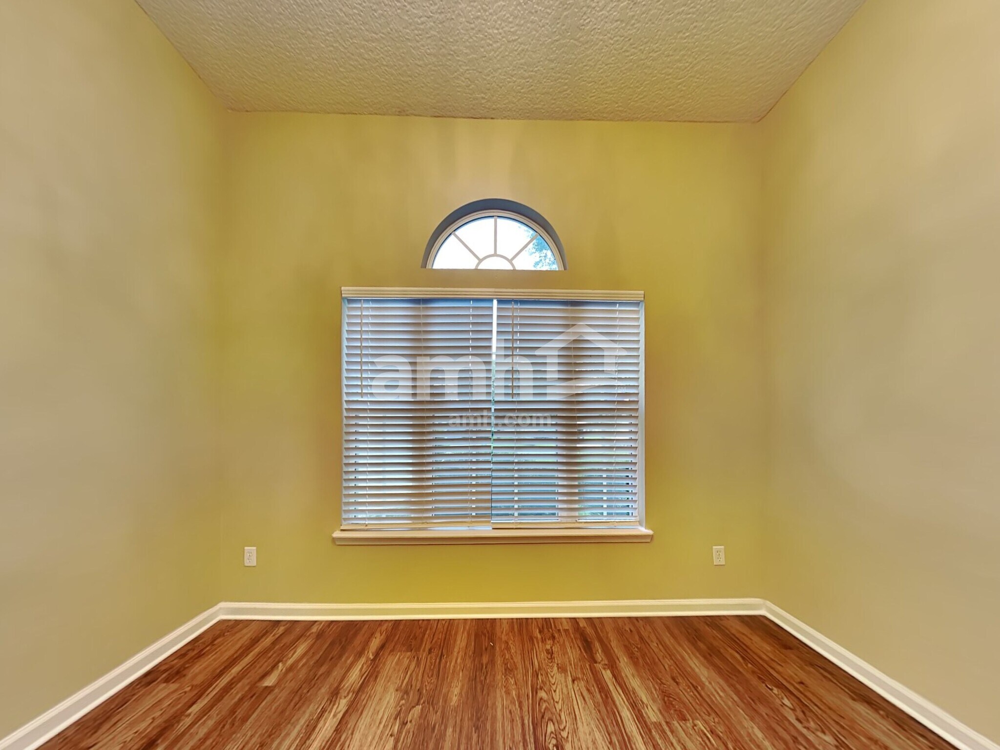 Building Photo - 9426 Staplehurst Dr