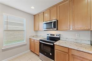 Building Photo - 5944 Ridge Lake Dr