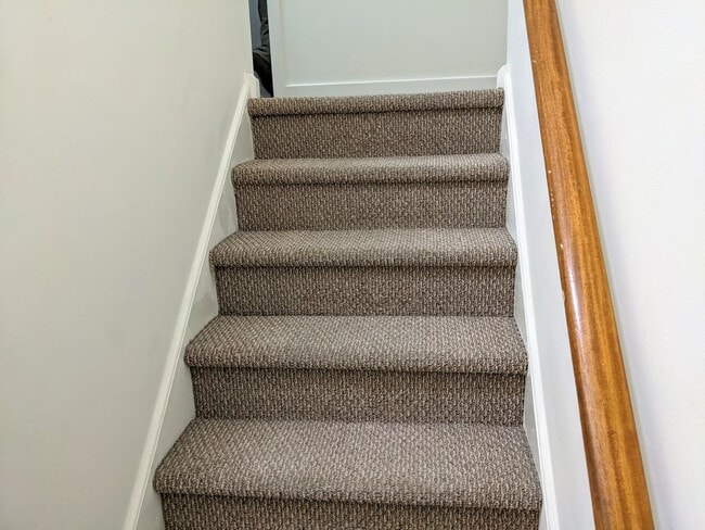 Building Photo - Spacious 2 Bedroom Apartment in Emmaus!