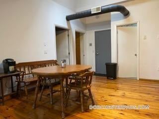 Building Photo - 600 Columbia Rd