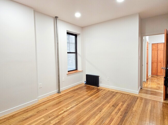 Building Photo - 610 W 150th St