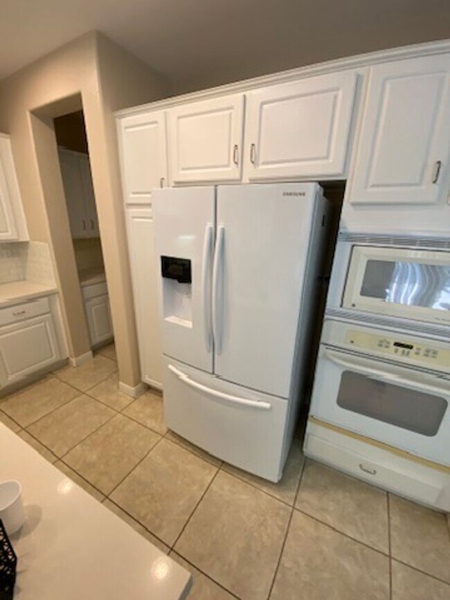 Building Photo - Beautiful 5BD, 3BA, 2,871 Sq. Ft. Home In ...